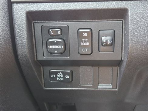 Used 2014 Toyota Tundra SR5 RWD image 24