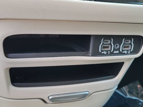 Certified 2024 Chrysler Pacifica Touring-L FWD image 13