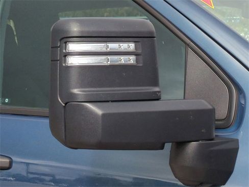 Used 2025 Chevrolet Silverado 2500 Custom w/ Custom Value Package image 12