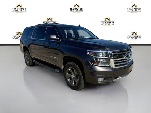Used 2017 Chevrolet Suburban LT AWD/4WD image 7
