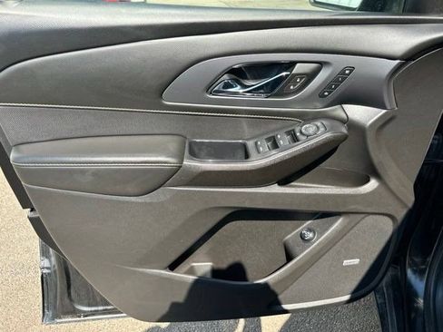 Used 2021 Chevrolet Traverse Premier w/ Redline Edition AWD/4WD image 11