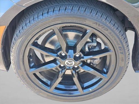 Used 2017 MAZDA MX-5 Miata RF Grand Touring RWD image 21