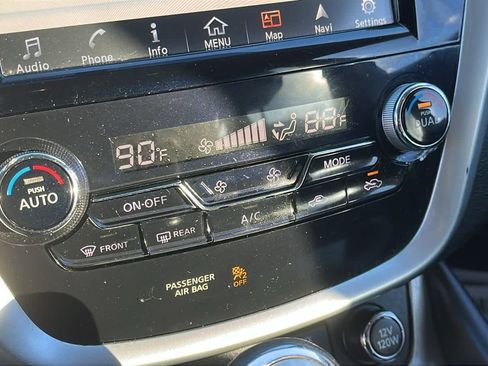 Used 2018 Nissan Murano SL w/ Moonroof Package image 19