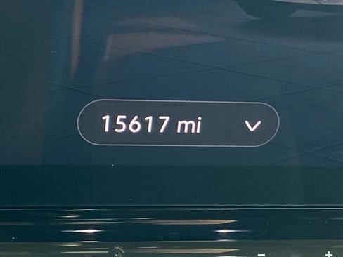 Certified 2023 Volkswagen ID.4 Pro image 17