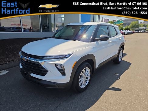 Used 2024 Chevrolet TrailBlazer LS FWD image 1