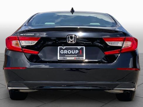 Used 2018 Honda Accord LX image 5