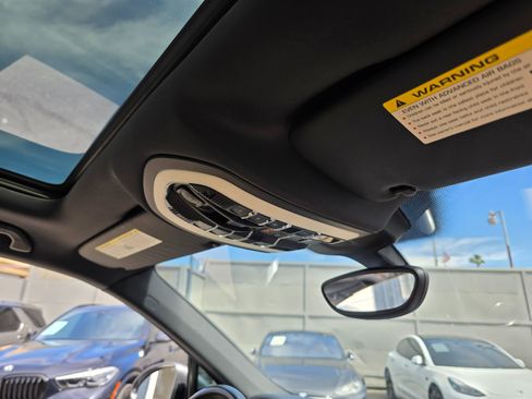 Used 2018 Porsche Cayenne AWD/4WD image 10