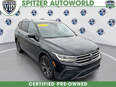Used 2023 Volkswagen Tiguan SE w/ Panoramic Sunroof Package