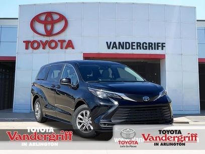 Certified 2025 Toyota Sienna LE