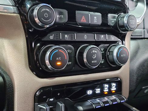 Used 2019 RAM 2500 Laramie AWD/4WD image 49