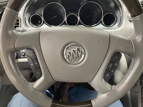Used 2014 Buick Enclave Premium image 35
