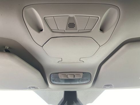 Used 2021 Ford Transit Connect XLT image 23