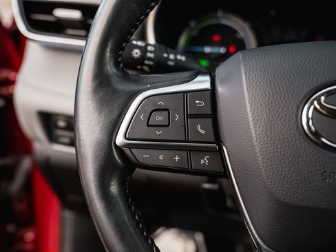 Certified 2021 Toyota Highlander Platinum image 16