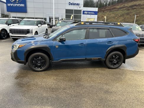 Used 2022 Subaru Outback Wilderness w/ Wilderness Package image 16