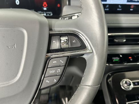 Used 2022 Lincoln Nautilus Reserve image 30