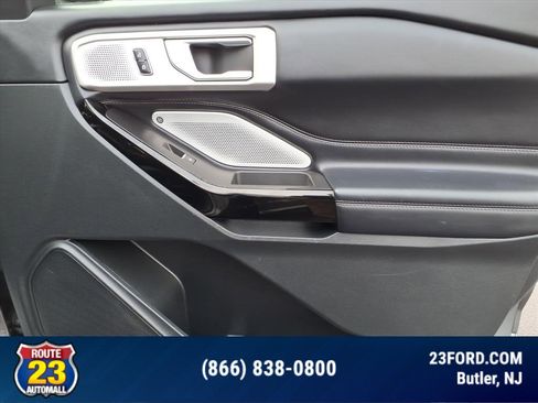 Certified 2023 Ford Explorer Platinum w/ Technology Package image 9