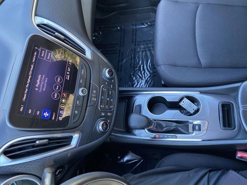 Used 2022 Chevrolet Malibu LT image 20