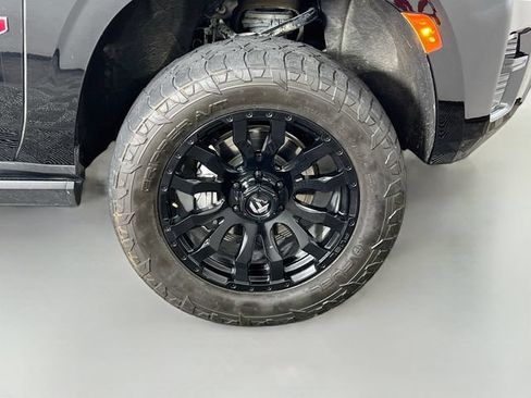 Used 2023 GMC Yukon XL AT4 w/ Technology Package AWD/4WD image 39