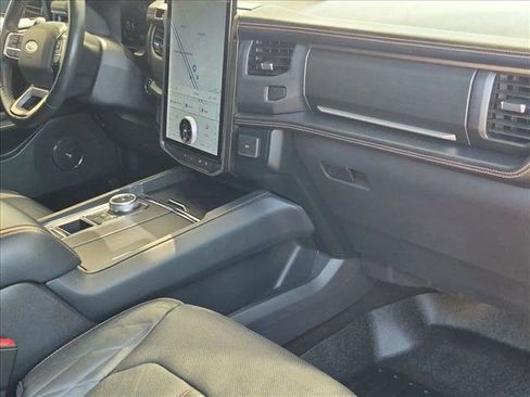 Certified 2022 Ford Expedition Max Platinum RWD image 25