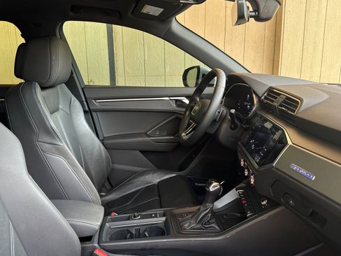 Used 2021 Audi Q3 2.0T Premium Plus image 33