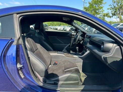 Used 2023 Toyota GR86 Premium RWD image 13
