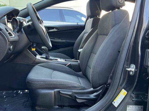 Used 2017 Chevrolet Cruze LT w/ RS Package FWD image 32