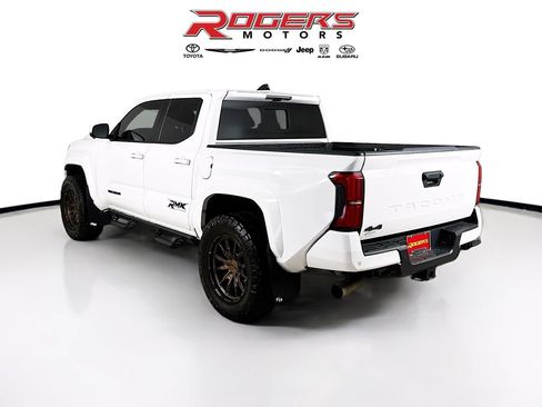 Certified 2024 Toyota Tacoma TRD Sport w/ TRD Sport Premium Package AWD/4WD image 11