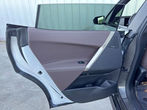 Used 2022 BMW iX xDrive50 w/ Sport Package image 47