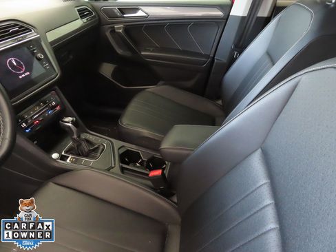 Used 2022 Volkswagen Tiguan SE FWD image 22
