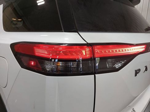 New 2026 Nissan Pathfinder Platinum AWD/4WD image 37