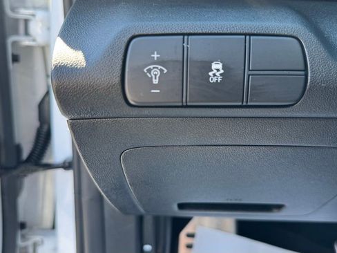 Certified 2025 Hyundai Elantra Sport FWD image 14