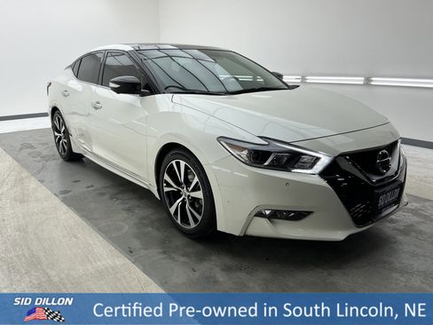 Used 2017 Nissan Maxima Platinum image 3
