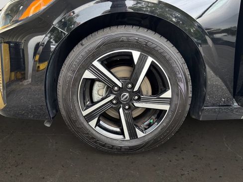 Used 2025 Nissan Sentra SV FWD image 10