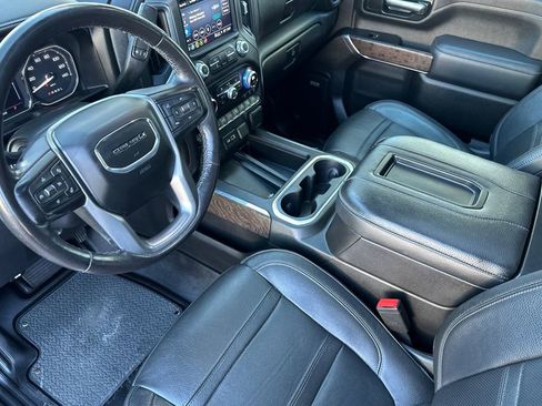 Used 2021 GMC Sierra 2500 Denali w/ Denali Black Diamond Edition AWD/4WD image 10