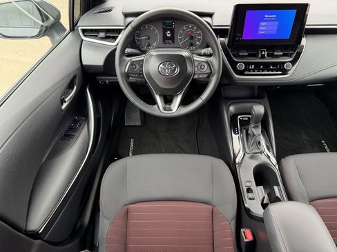 Used 2025 Toyota Corolla SE FWD image 14