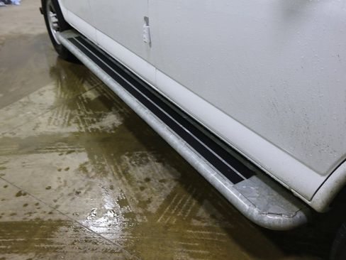 Certified 2024 Chevrolet Express 2500 w/ Driver Convenience Package image 6