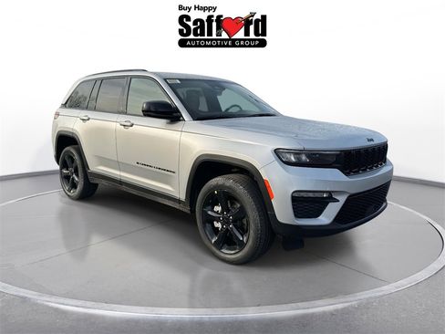 New 2025 Jeep Grand Cherokee Limited w/ Black Appearance Package image 9