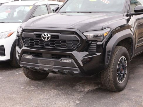 Certified 2024 Toyota Tacoma TRD Off-Road image 5