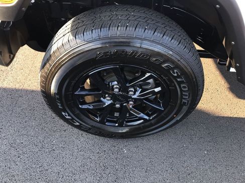 Used 2022 Jeep Gladiator Sport image 10