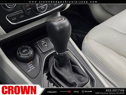 Used 2022 Jeep Cherokee Limited w/ Elite Package image 27