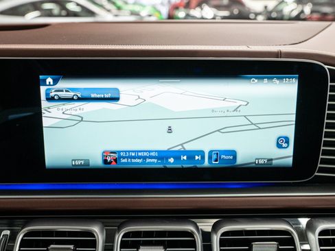 Used 2026 Mercedes-Benz Maybach GLS 600 4MATIC image 16