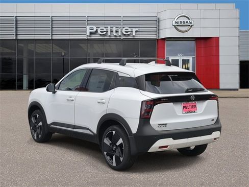 New 2025 Nissan Kicks SR w/ Illumination Package image 3