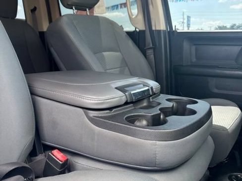Used 2018 RAM 2500 Tradesman w/ Chrome Appearance Group AWD/4WD image 25