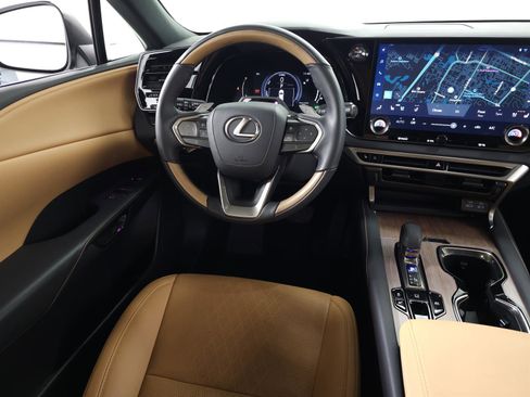 Used 2024 Lexus RX 350 w/ Convenience Package image 17