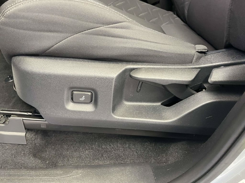 Used 2025 Toyota Tacoma SR5 RWD image 13