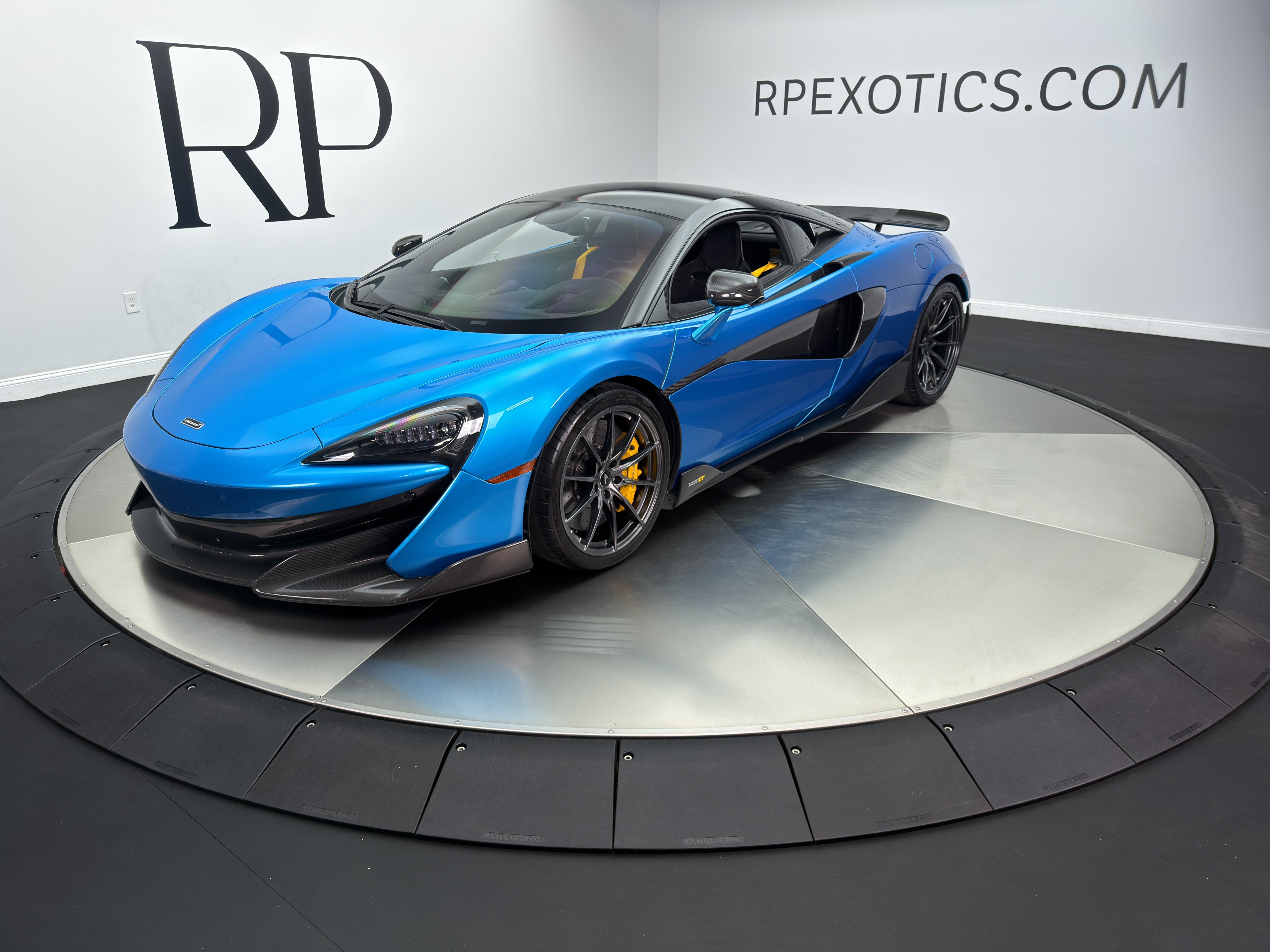 Used 2019 McLaren 600LT RWD image 1