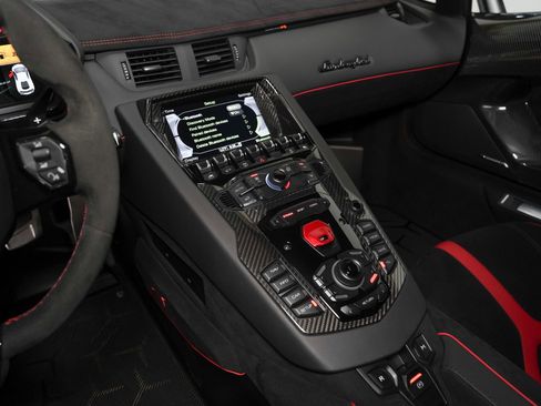 Used 2016 Lamborghini Aventador LP 750-4 Superveloce image 49