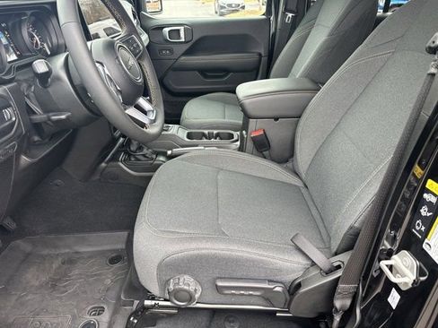 Certified 2024 Jeep Wrangler Sahara image 10