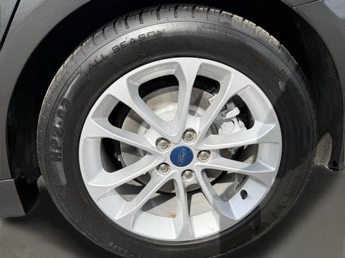 Used 2019 Ford Fusion SE image 34