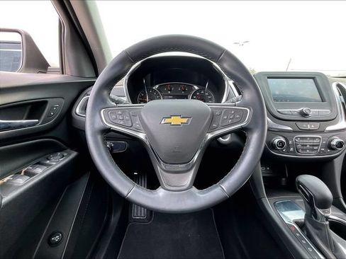 Used 2024 Chevrolet Equinox LT FWD image 17